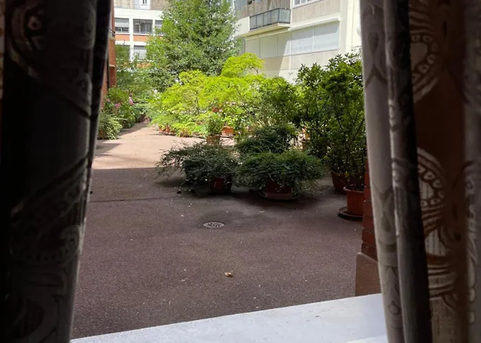 住宿加早餐酒店 Tour Montparnasse *